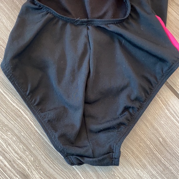 TYR girls size 8 - Picture 2 of 3